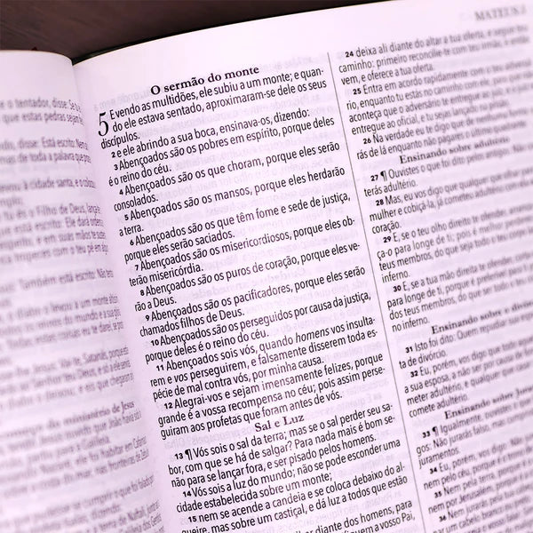 Bíblia King James 1611 | Fiel | Ultrafina Preta