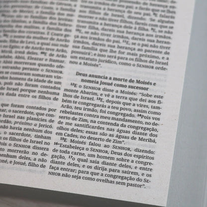 Bíblia Sagrada King James Clássica Flores | Letra Normal | Capa Brochura