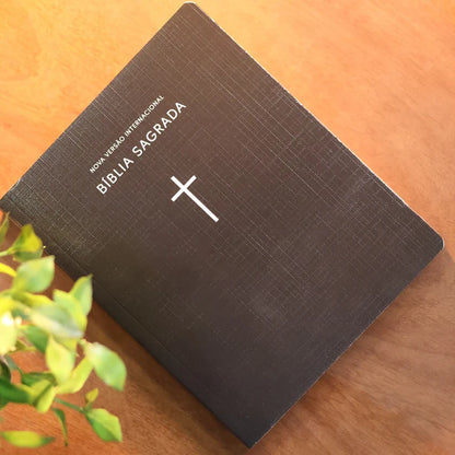 Bíblia Sagrada NVI | Capa Brochura Cruz Preta