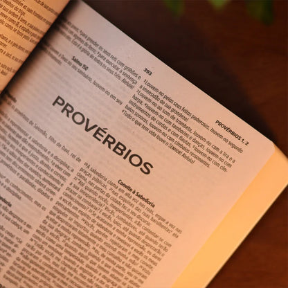 Bíblia Sagrada NVI | Capa Brochura Cruz Preta
