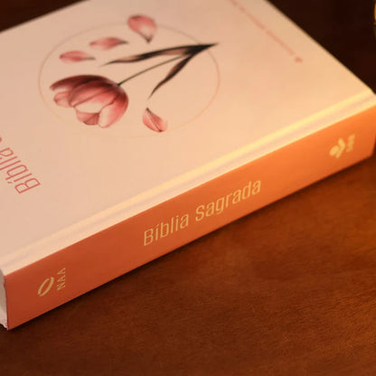 Bíblia Sagrada NAA Tulipa | Capa Dura Rosa