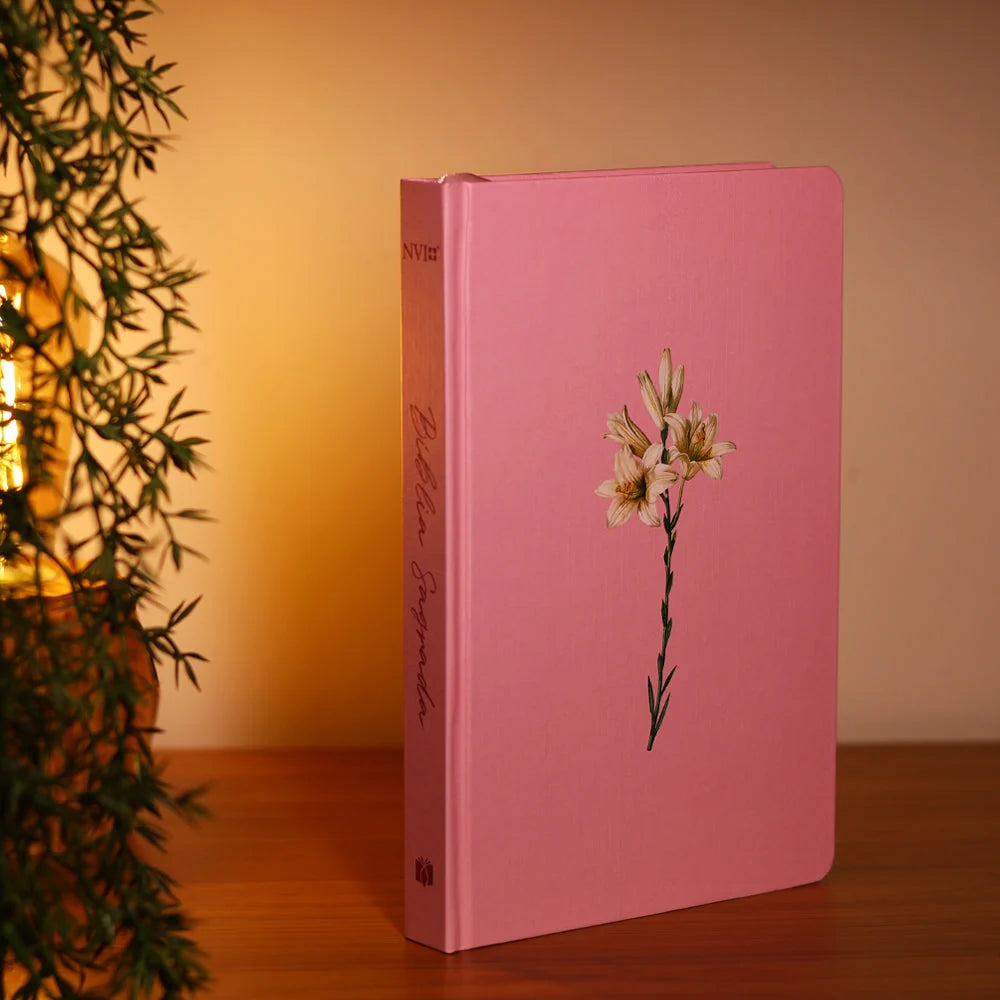 Bíblia Sagrada NVI Lírios | Letra Maior | Capa Dura Rosa